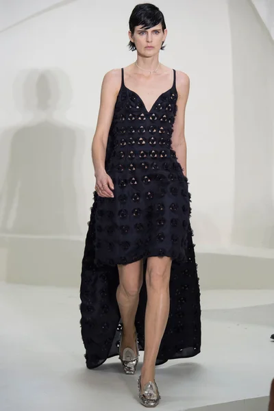 Look 13